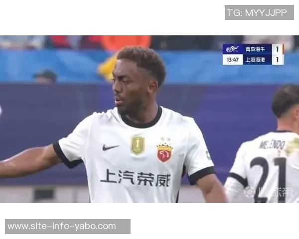 上海海港全力备战新赛季加布里埃尔回归训练场积极恢复状态