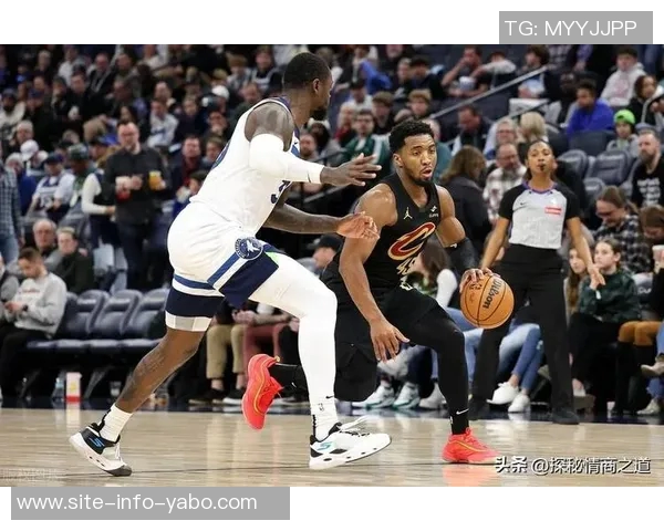 骑士与森林狼上半场精彩对决九名球员齐发力共同争辉